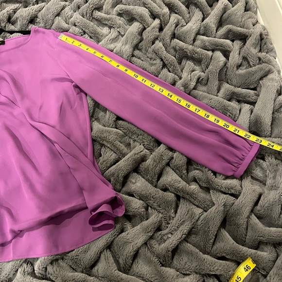 Banana Republic lilac keyhole blouse size small petite - Picture 13 of 14